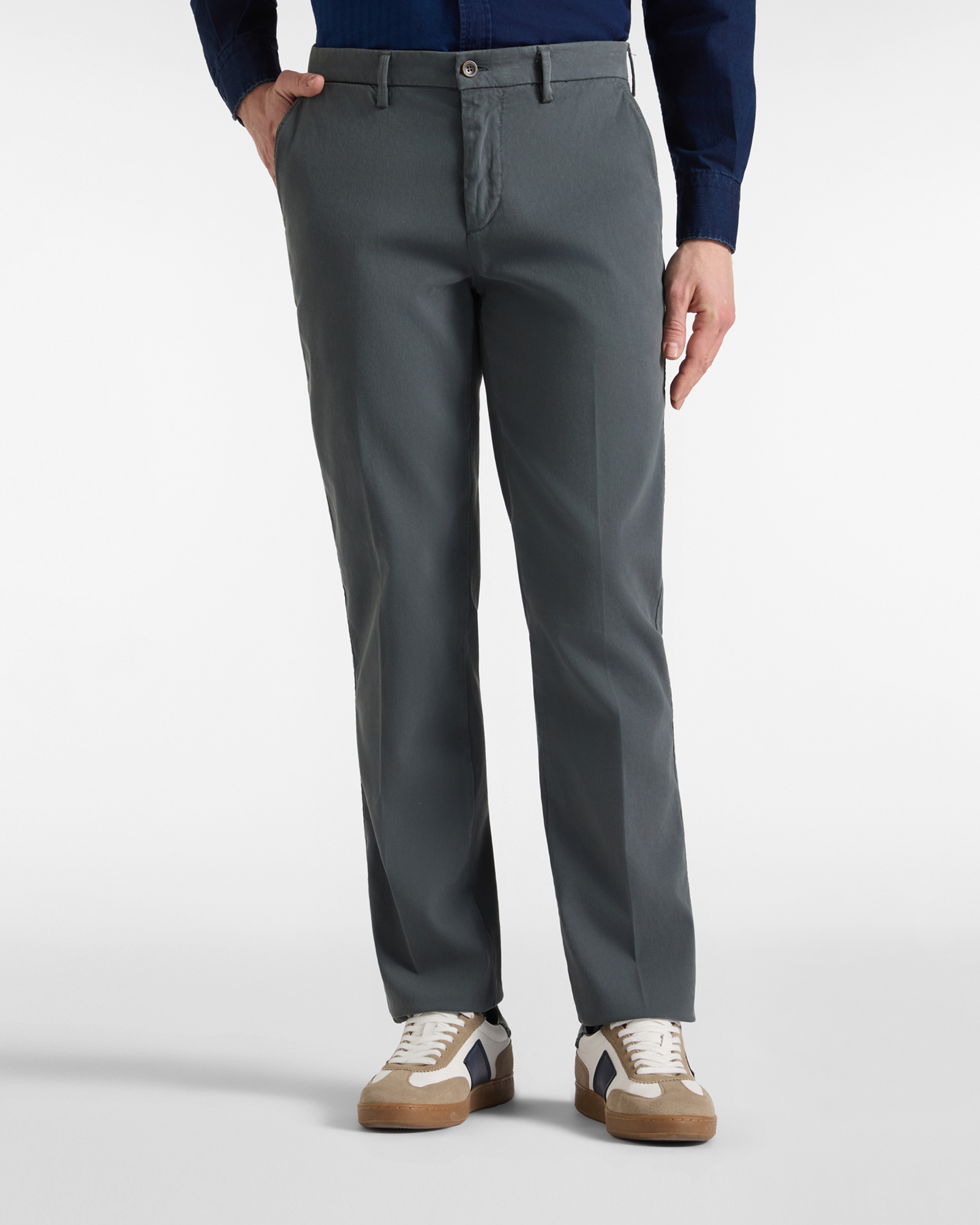 Men&rsquo;s regular-fit gray stretch cotton chino pants