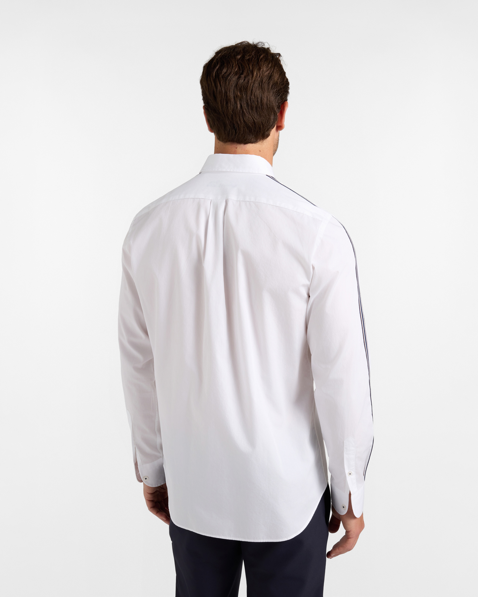 Camisa de hombre de corte regular en popel&iacute;n peach con cinta, BLANCO, large