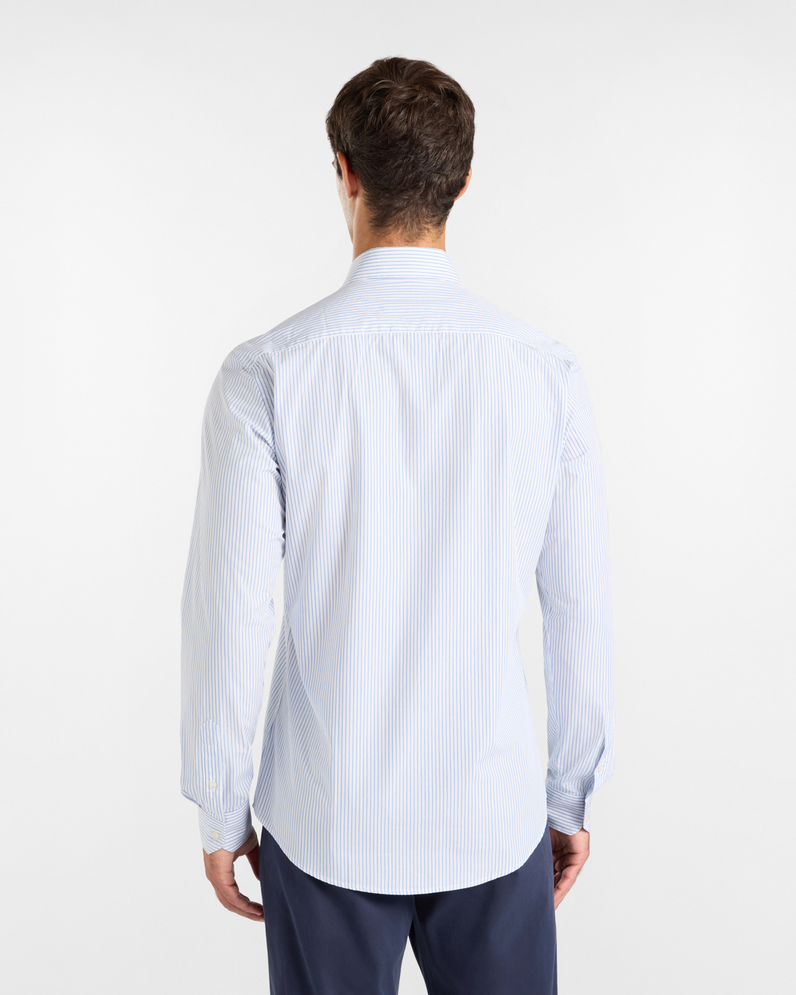 Men's narrow-fit  shirt featuring stripes on a  yarn-dyed background, SKY, large