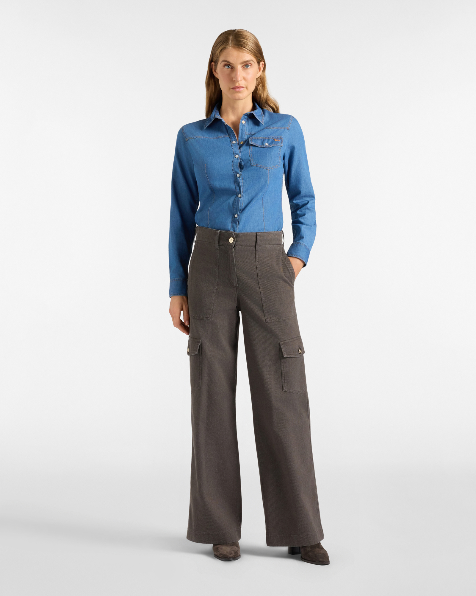 Women's basic dark  denim shirt with chest pocket, DENIM BLUE, large