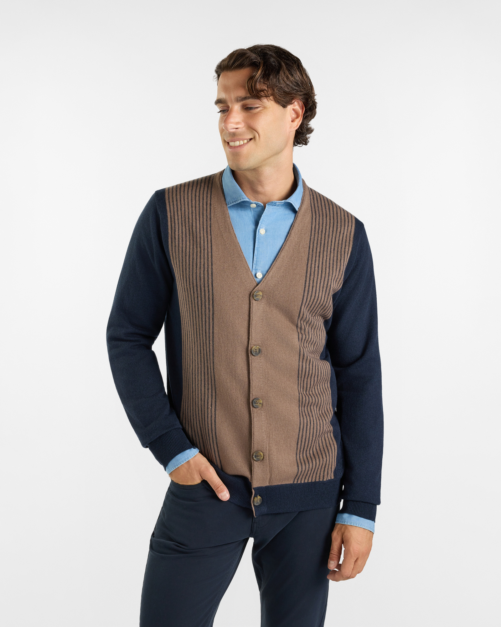 HBJ Men&rsquo;s Cardigan in beige and navy blue wool blend