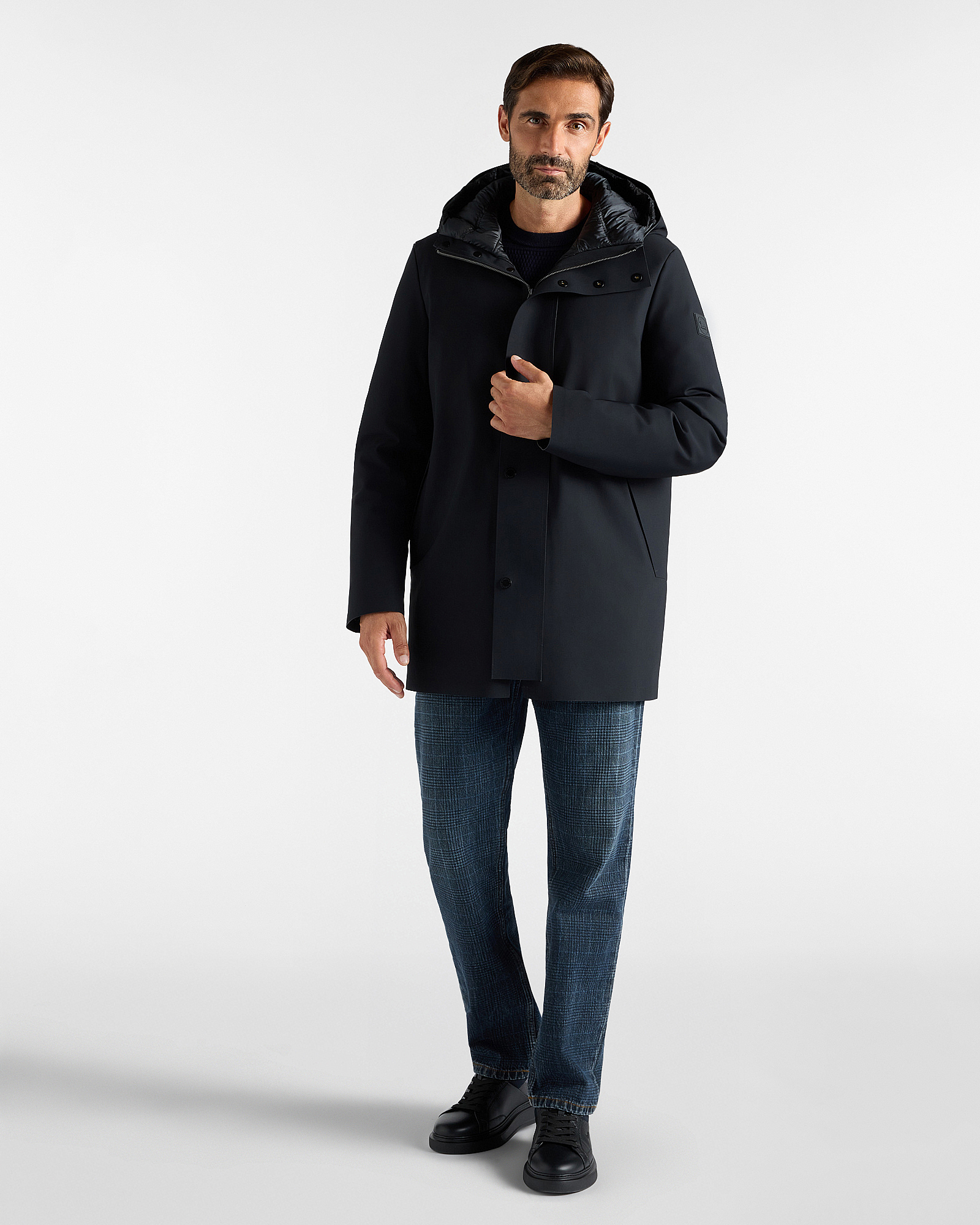 Men&rsquo;s technical trench coat with hood in black stretch nylon