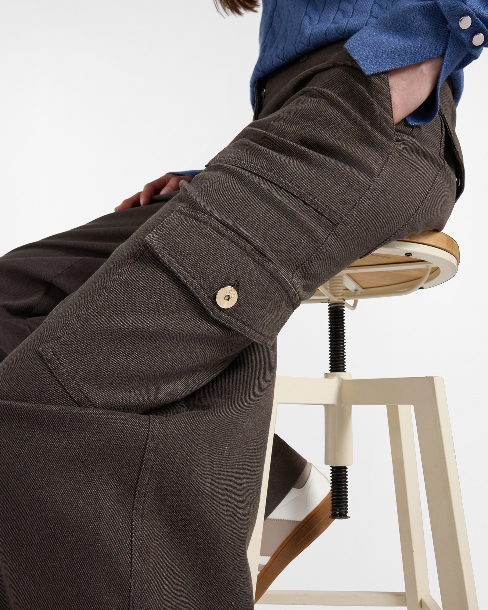 Pantal&oacute;n cargo para mujer en algod&oacute;n el&aacute;stico  de talle alto, MARR&Oacute;N OSCURO, large