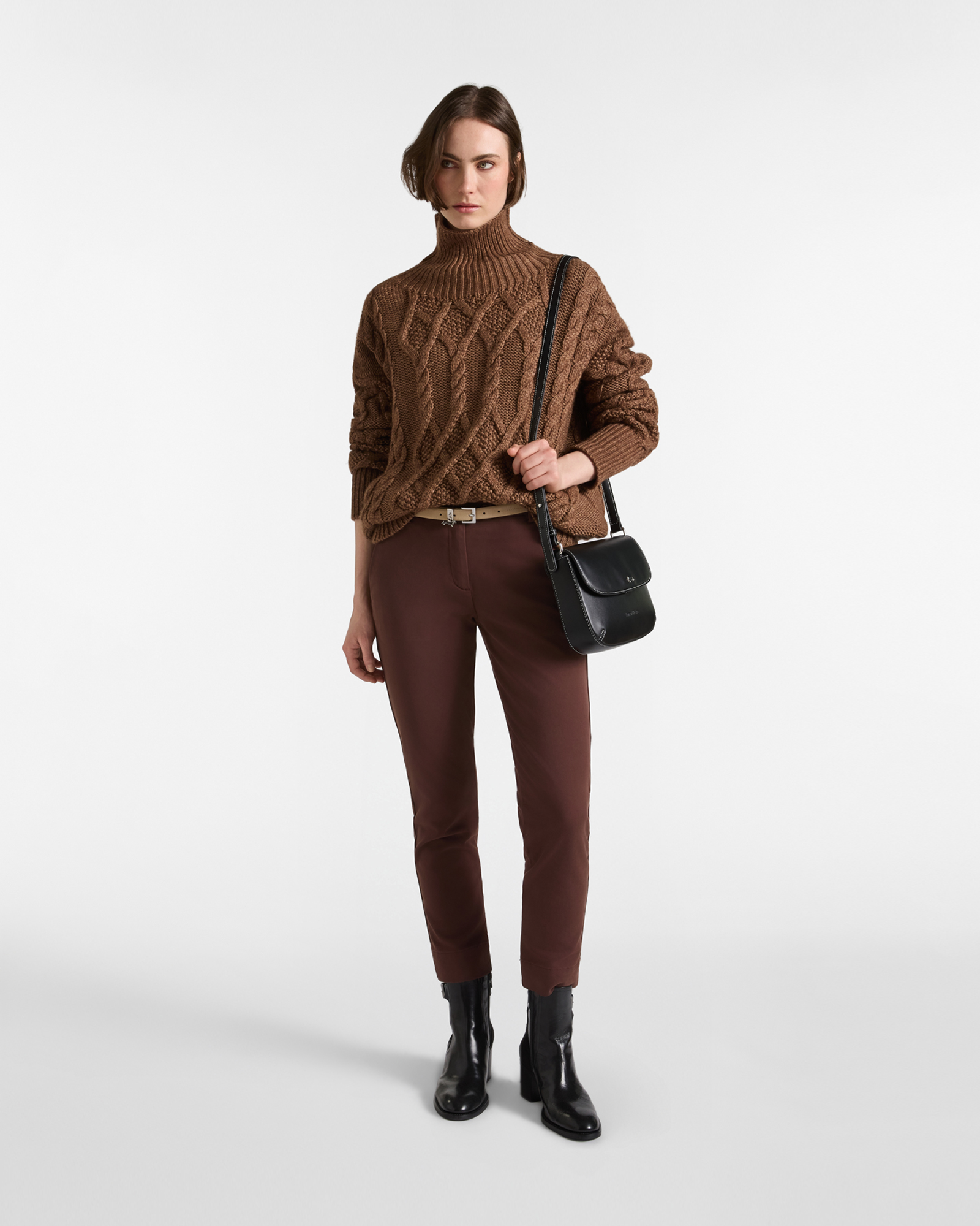 Pantal&oacute;n para mujer en algod&oacute;n el&aacute;stico corte Slim, MARR&Oacute;N, large