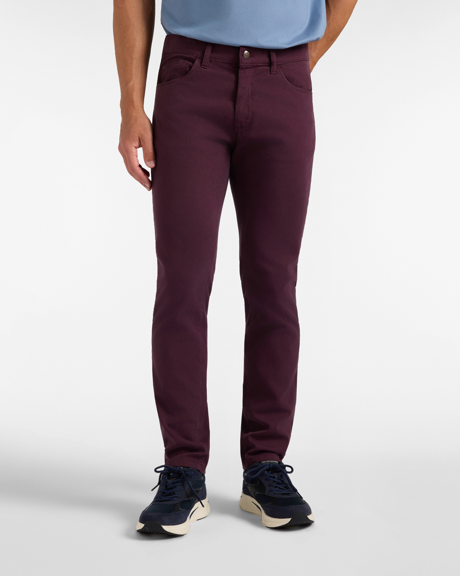 Men&rsquo;s slim-fit dark purple stretch cotton 5-pocket trousers Made in Italy